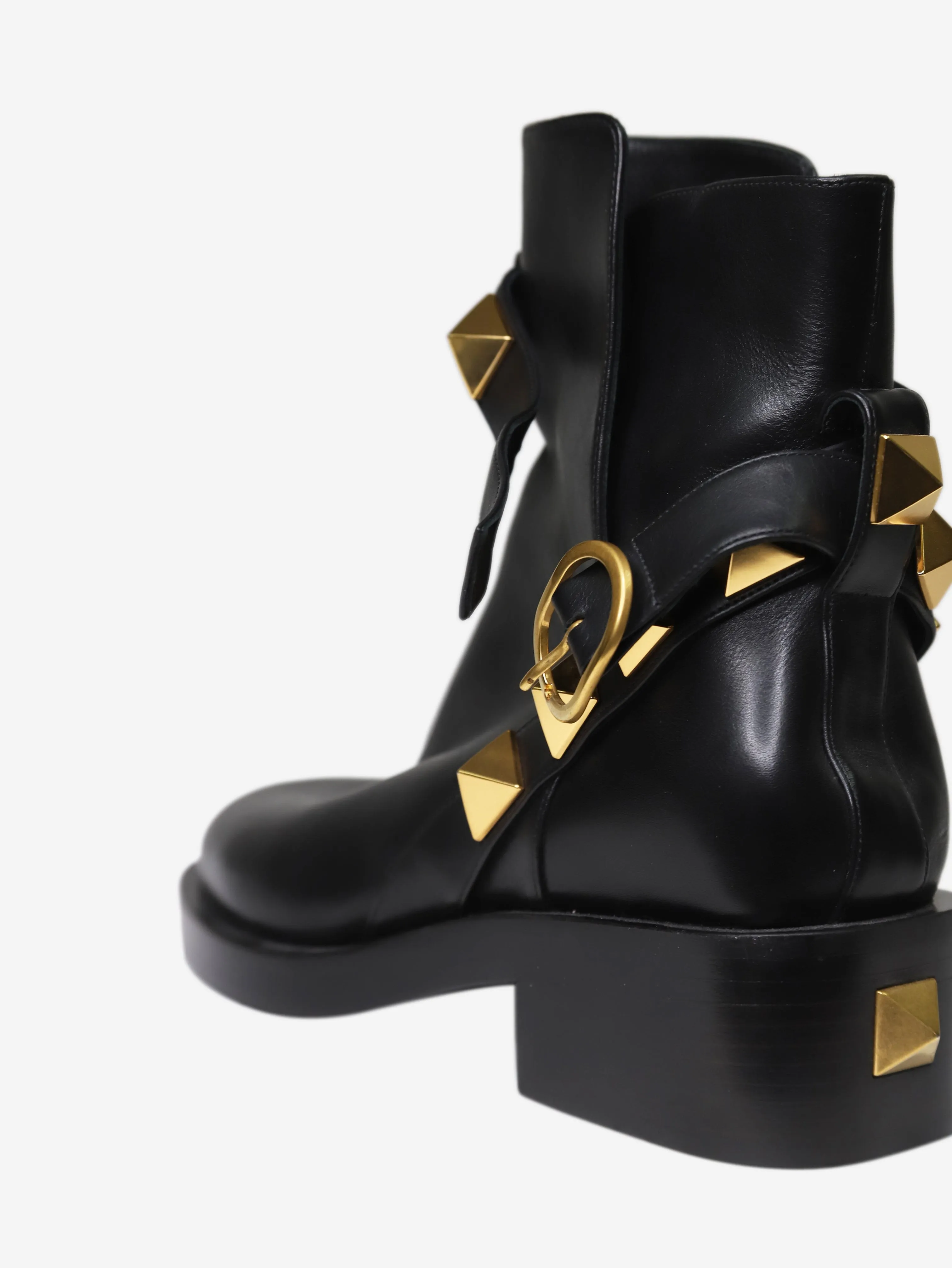 Black leather Rockstud ankle boots - size EU 38