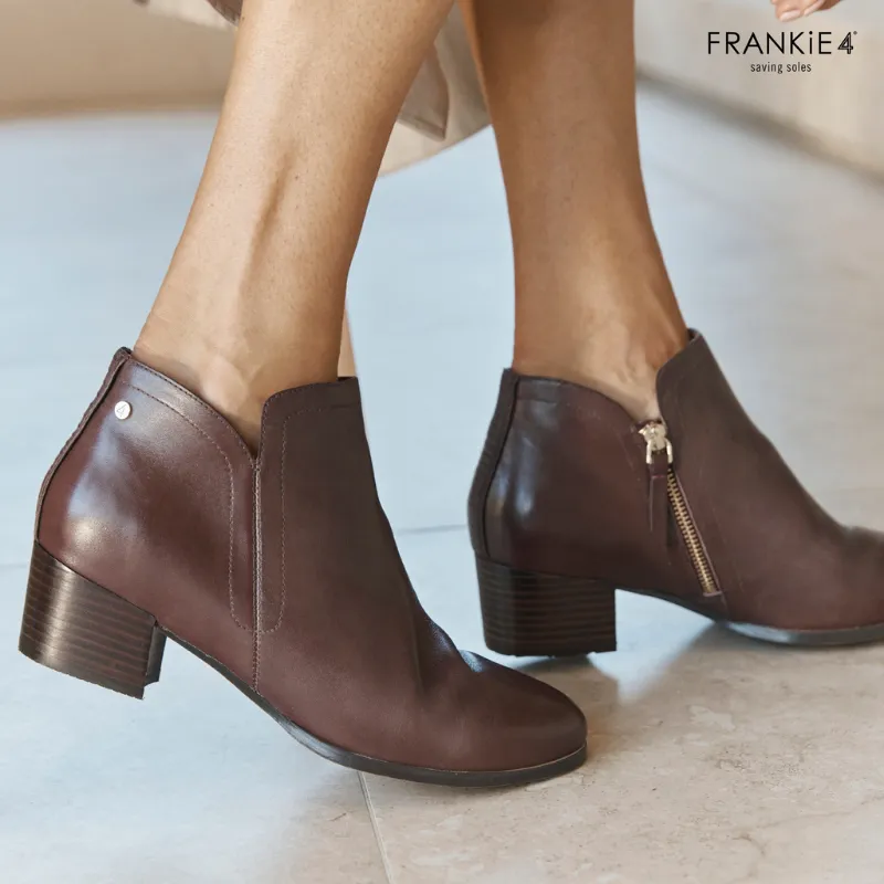 Frankie4 Novah Plum Boots