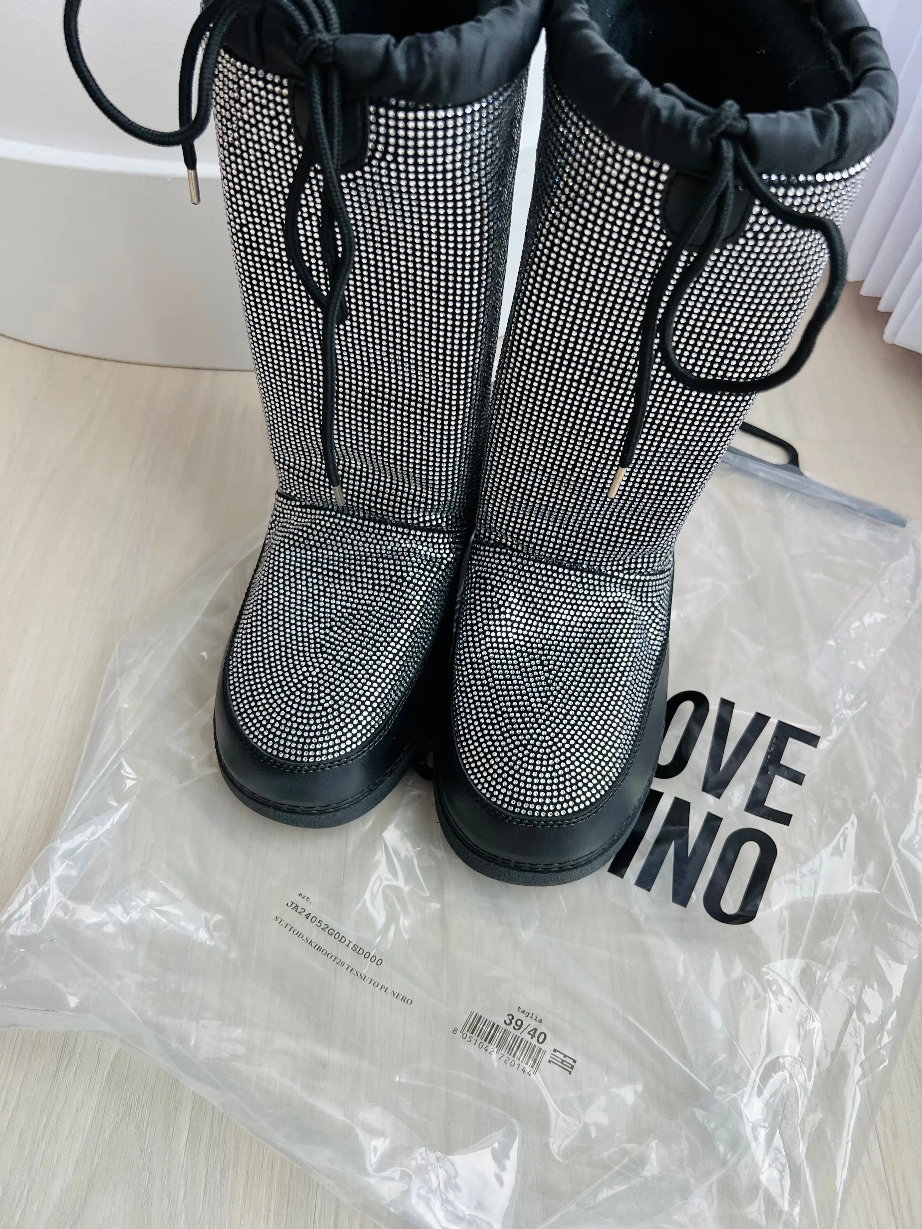 Moschino Moon Boots