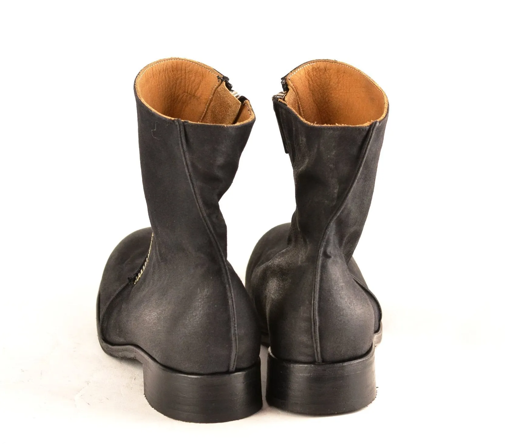 Spiral Zip Boot  | black canvas